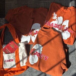 Authentic Crew Sweater🌺 PUMPKIN